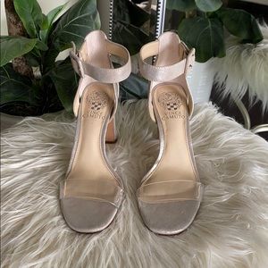 NEW 🌟🌟🌟 VINCE CAMUTO HEELS